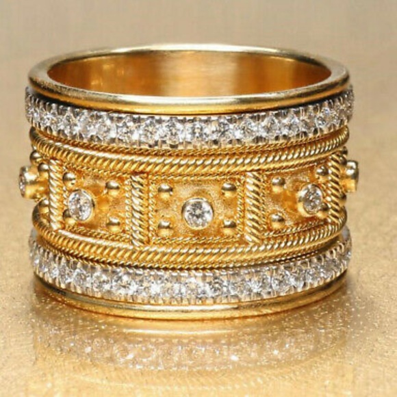 New luxury 18k gold plated Ring - Picture 7 of 8